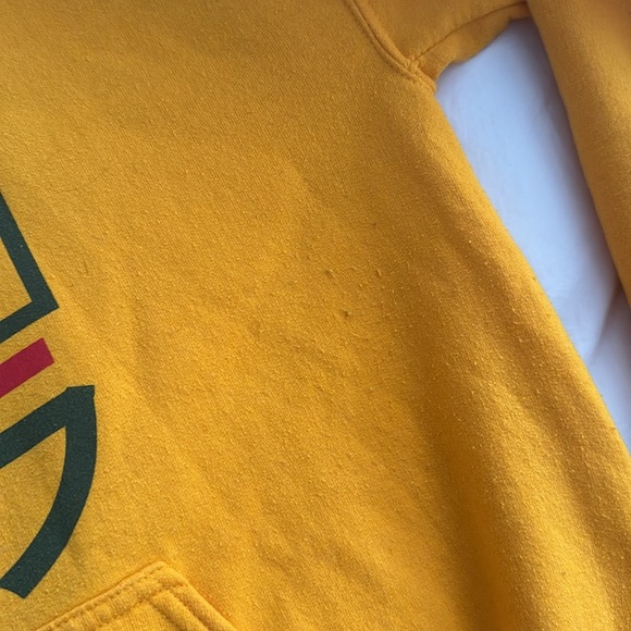 Urban Outfitter’s Exclusive M Yellow Fila Hoodie - Picture 6 of 12